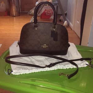 ✨100% Authentic COACH MINI SIERRA SATCHEL ✨